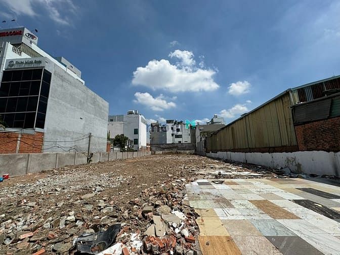 Hình ảnh Cần cho thuê gấp 5000m2 2 Mặt Tiền Quốc Lộ 13 gần cổng chào Vạn Phúc