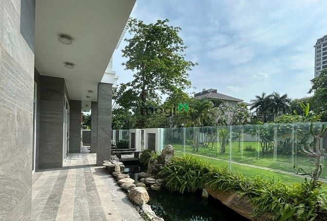 Hình ảnh Cho thuê Biệt thự đơn lập 300m2, có hồ bơi, 5PN ngay Phú mỹ hưng, Q.7