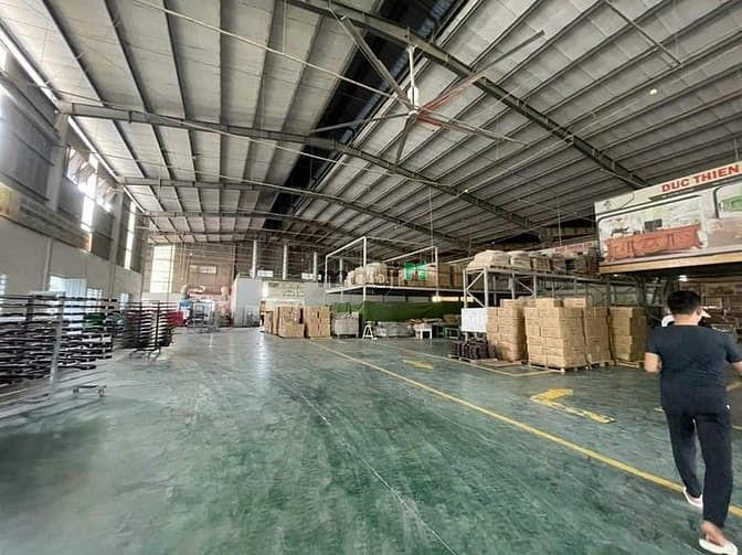 Hình ảnh Cho Thuê Xưởng 4usd - 7000m KCN Dĩ A