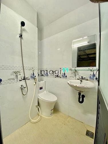 Hình ảnh cho thuê phòng trọ có gác cao 1m7 ngay quận tân bình