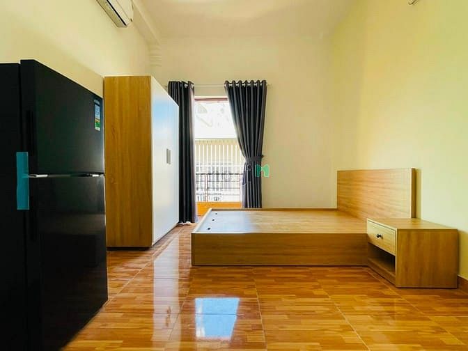 Hình ảnh Cho thuê phòng đầy đủ nội thất - Balcon và cửa sổ trời