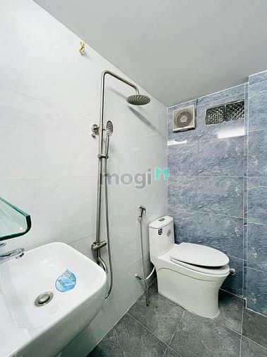 Hình ảnh Siêu phẩm cần bán Cách Mạng Tháng Tám,P7,Tân Bình,60m2,2Ty850,SHR
