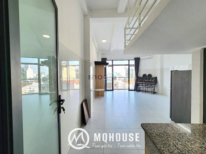Hình ảnh Căn Hộ Duplex cửa sổ Bancol siêu to ngay Cộng Hoà