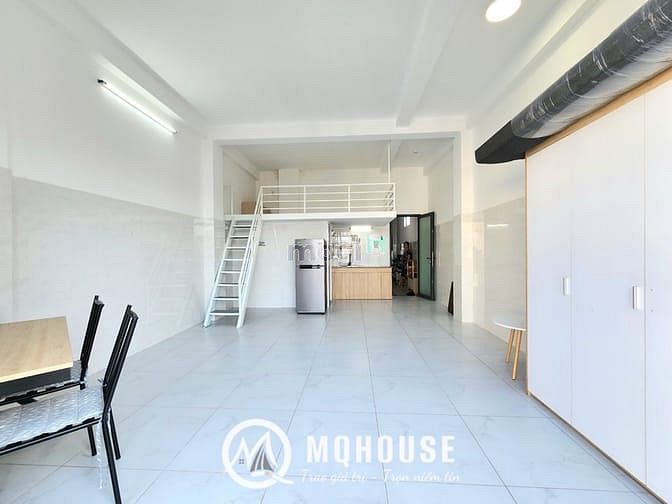 Hình ảnh Căn Hộ Duplex cửa sổ Bancol siêu to ngay Cộng Hoà