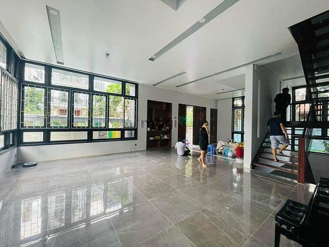 Hình ảnh cho thuê biệt thự đường số kdc himLAM- tân hưng - quận 7