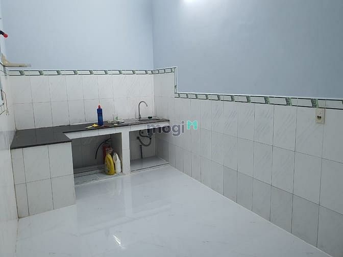 Hình ảnh Nhà hẻm 4m cho thuê 5mx13m 3 phòng ngủ Lê Đình Cẩn, Bình Tân
