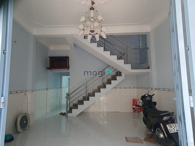Hình ảnh Nhà hẻm 4m cho thuê 5mx13m 3 phòng ngủ Lê Đình Cẩn, Bình Tân