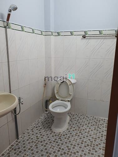 Hình ảnh Nhà hẻm 4m cho thuê 5mx13m 3 phòng ngủ Lê Đình Cẩn, Bình Tân