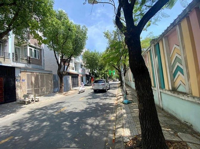 Hình ảnh Bán nhà mặt phố Kdc Tân Phomg Quán 7
