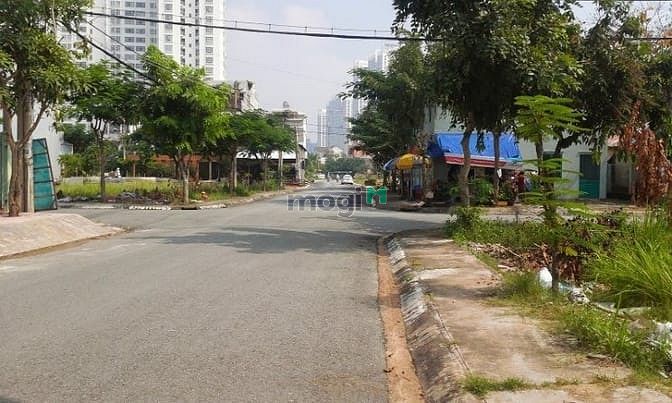 Hình ảnh Đừng bỏ lỡ đất ngay mặt tiền Đào Trí Quận 7,80m2/2tỷ3,Sổ hồng riêng