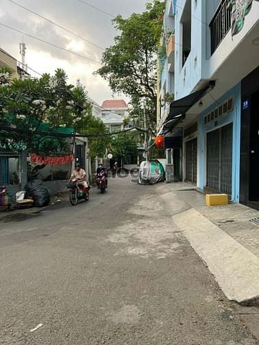 Hình ảnh Ban nhà hẻm 6m gần chợ Hoàng Hoa Thám