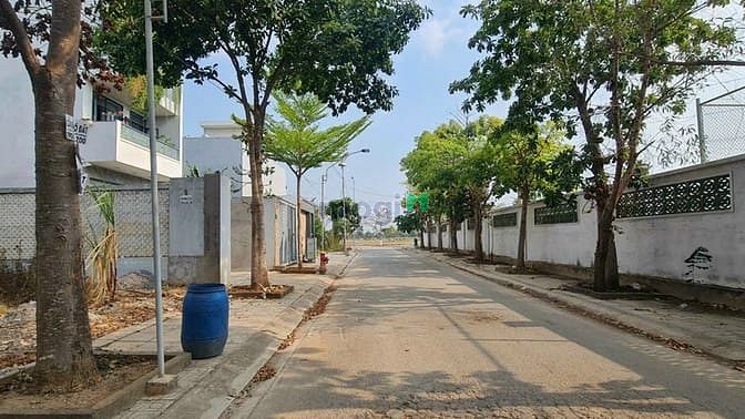Hình ảnh Bán lô đất đẹp Cạnh kdc Đông Tăng Long Q9.dt:182m2