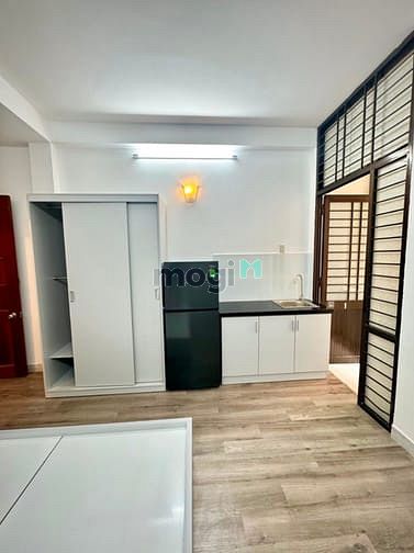 Hình ảnh Cho thuê phòng studio có ban công ngay Mạc Đỉnh Chi, Q1