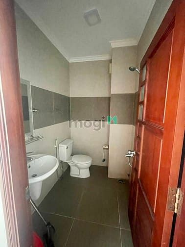 Hình ảnh NGUYÊN CĂN 4 Lầu FULL nội thất ĐỀ THÁM Quận 1