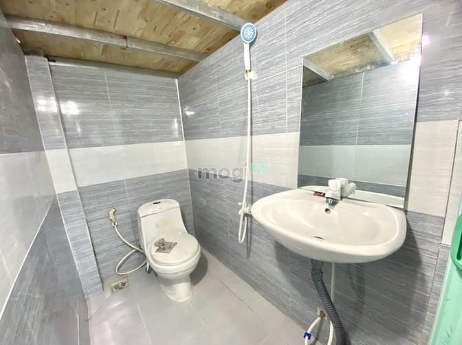 Hình ảnh Phòng 2tr7 30m2 rộng rãi Tân Bình