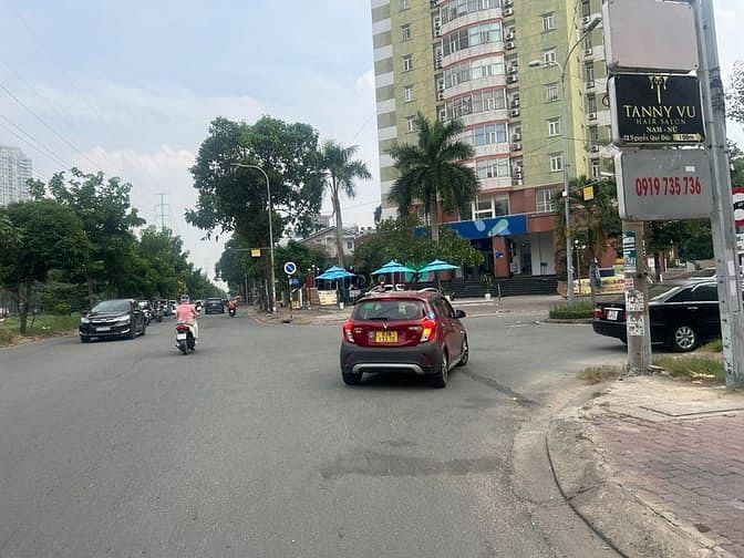 Hình ảnh Quá rẻ 100m2 (5x20) 15.6 tỷ. Đường Song Hành, An Phú Quận 2.