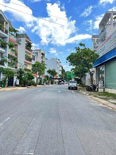 Hình ảnh Quá rẻ 100m2 (5x20) 15.6 tỷ. Đường Song Hành, An Phú Quận 2.