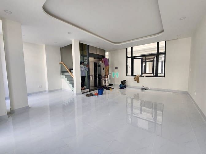 Hình ảnh Nhà phố cho thuê máy lạnh- ngăn phòng-thang máy
