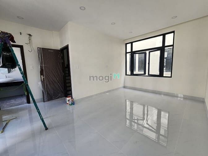 Hình ảnh Nhà phố cho thuê máy lạnh- ngăn phòng-thang máy