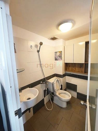 Hình ảnh Cho thuê studio có cửa sổ thoáng mát ngay Trần Quang Khải, Q1