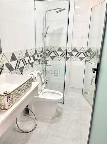 Hình ảnh Nhà Mới 70m2 đất công nhận - Ngay Chợ Bà Chiểu
