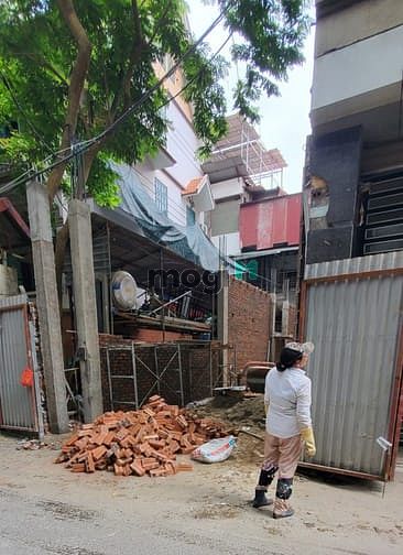 Hình ảnh Bán 42m đất cổ nhuế, mt hơn 4m sổ vuông vắn ,trước nhà rộng thoáng