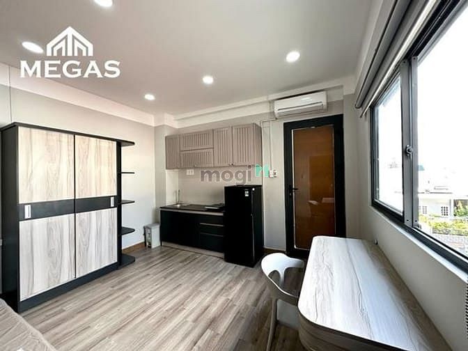 Hình ảnh Căn Hộ Studio Ban Công 30m2, Nội Thất Đầy Đủ ngay VinCom Phan Văn Trị