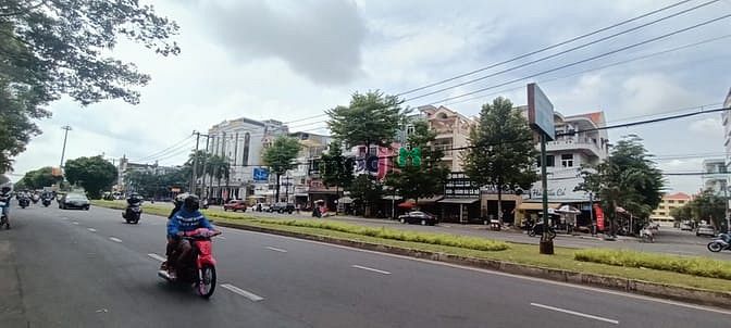 Hình ảnh Cho thuê nhà MTD số 7 đoạn kinh doanh sầm uất