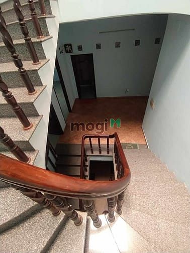 Hình ảnh Nhà 8 x20 3 Tấm Có 6 phòng  Giá 30 Tr Giáp Tên Lửa