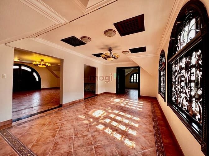 Hình ảnh Biệt Thự Thảo Điền 500m2 - Cần Cho Thuê