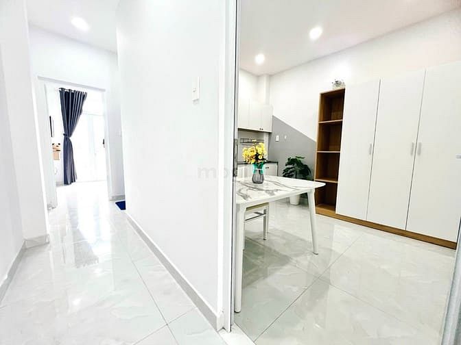 Hình ảnh Cho Thuê Căn Hộ Duplex 1PN Cửa Sổ Lớn Cửu Long Quận Tân Bình