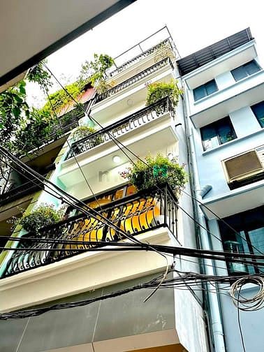 Hình ảnh 13.2 tỷ _ đường láng _ oto vào nhà _ thang máy