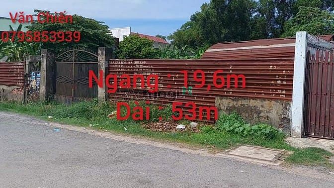 Hình ảnh VIP đất 1006m2 trong đó có 748m2 thổ. Có nhà cấp 4 lô B Trần Văn Giàu