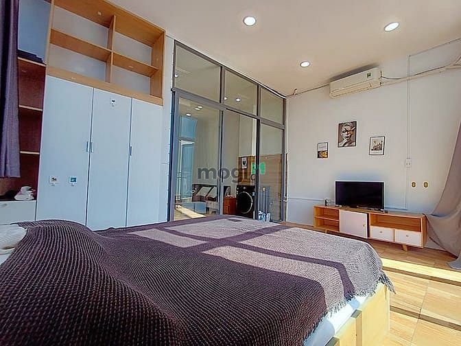 Hình ảnh CHDV 1pn tách bếp, full nội thất, bancol thoáng ngay Huỳnh Mẫn Đạt