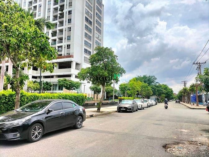 Hình ảnh Cho thuê khu đất quận 7 làm khu thể thao