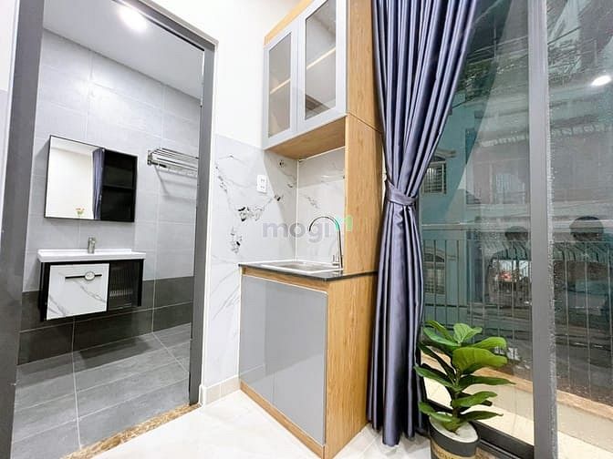 Hình ảnh Cho Thuê Căn Hộ Duplex 1PN Cửa Sổ Lớn Âu Cơ Quận Tân Bình
