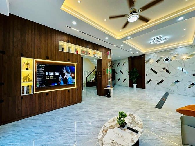 Hình ảnh Siêu Phẩm Vila Căn góc💦 Hẻm Thông 8m💦Phạm Văn Chiêu 💦10x10M 4 Lầu