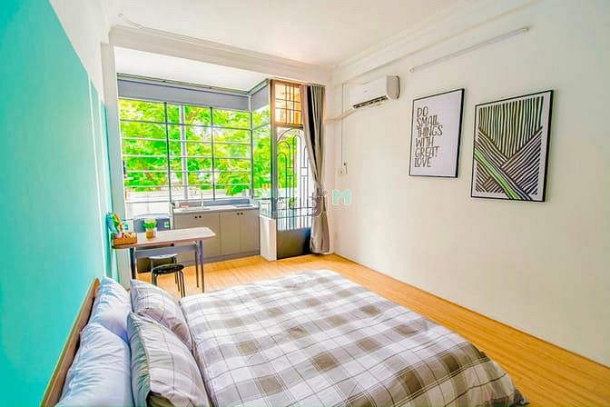 Hình ảnh Cho thuê studio có ban công siêu mát ngay Quận 1