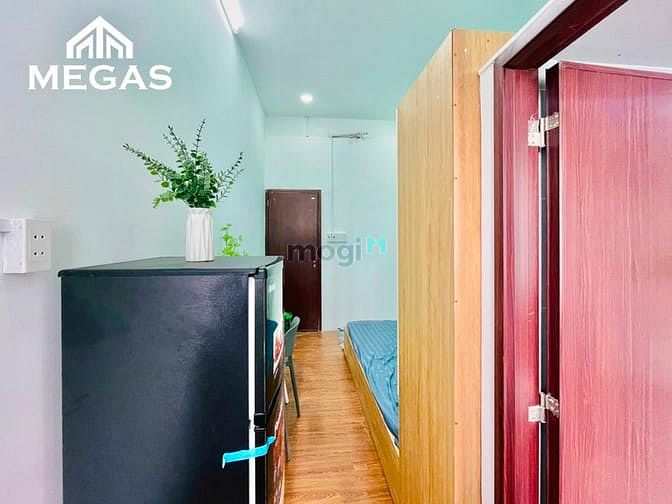 Hình ảnh Studio mới 100% full nội thất thang máy tiện nghi giá rẻ ngay UEH