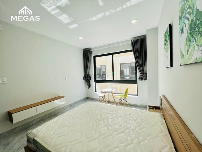 Hình ảnh 💕Mb6623 nạp rút nhanh chóng ban công cửa sổ lớn siêu thoáng cách Văn Lang 10 bước chân