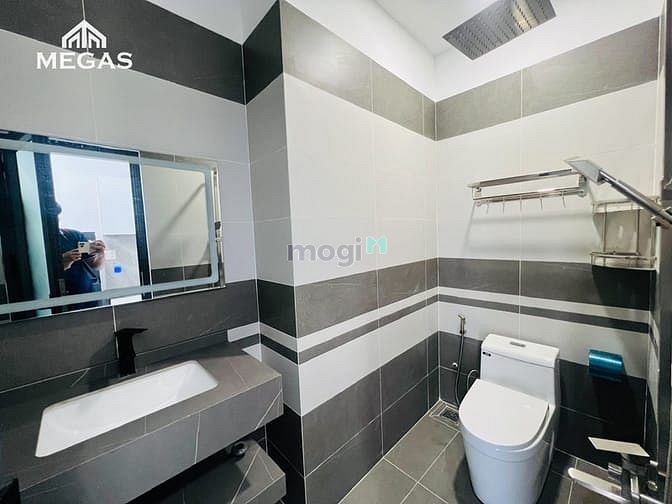 Hình ảnh 💕Mb6623 nạp rút nhanh chóng ban công cửa sổ lớn siêu thoáng cách Văn Lang 10 bước chân