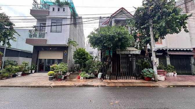 Hình ảnh Duy nhất 1 lô hướng Đông mặt tiền D4 nối dài E6 khu dân cư Bửu Long!