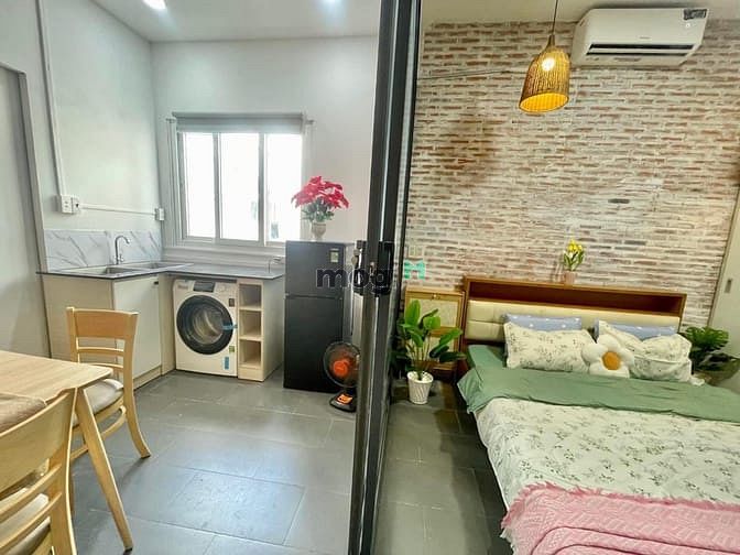 Hình ảnh Cho thuê siêu phầm 1PN tách bếp Q1