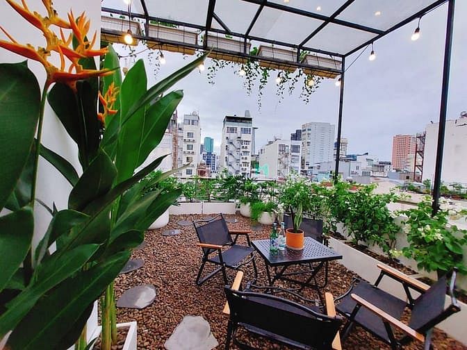 Hình ảnh Cho thuê Penthouse 2PN có sân vườn siêu đẹp Q1