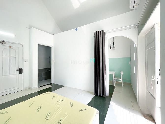 Hình ảnh Cho Thuê Căn Studio Ban Công Tách Bếp 35m2 Quận 8
