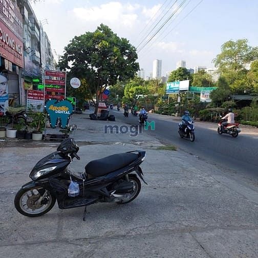 Hình ảnh Đất góc 2 mặt tiền 145m2, tiện làm đủ thứ, khu Trần Lựu P. Ap Q2