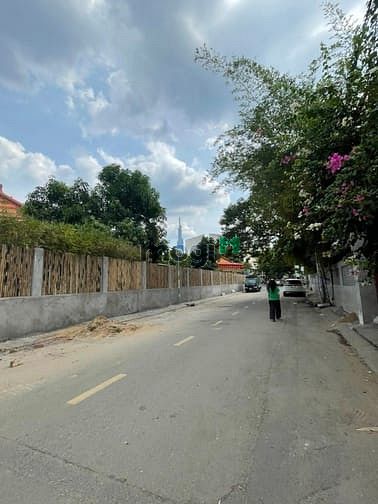 Hình ảnh Bán khuôn đất VIP 1.800m2 phường Thảo Điền, Quận 2 giá 200tr/m2