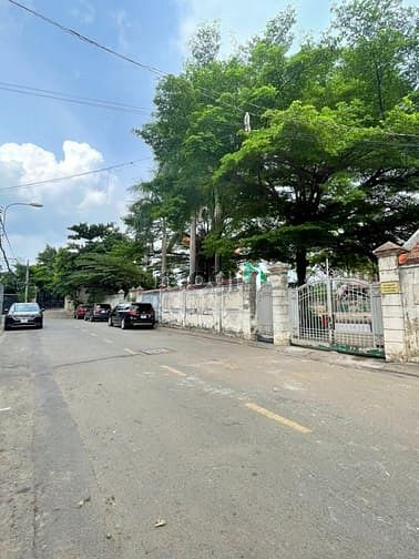 Hình ảnh Bán khuôn đất VIP 1.800m2 phường Thảo Điền, Quận 2 giá 200tr/m2