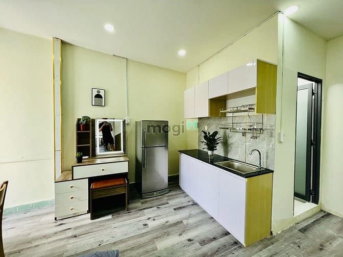 Hình ảnh Studio ban công gần vòng xoay Dân Chủ quận 3