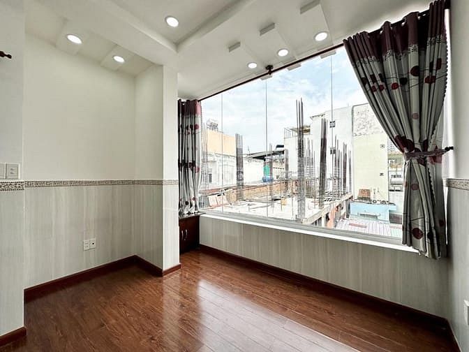 Hình ảnh NHÀ SIÊU ĐẸP ngay trung tâm Quận 10